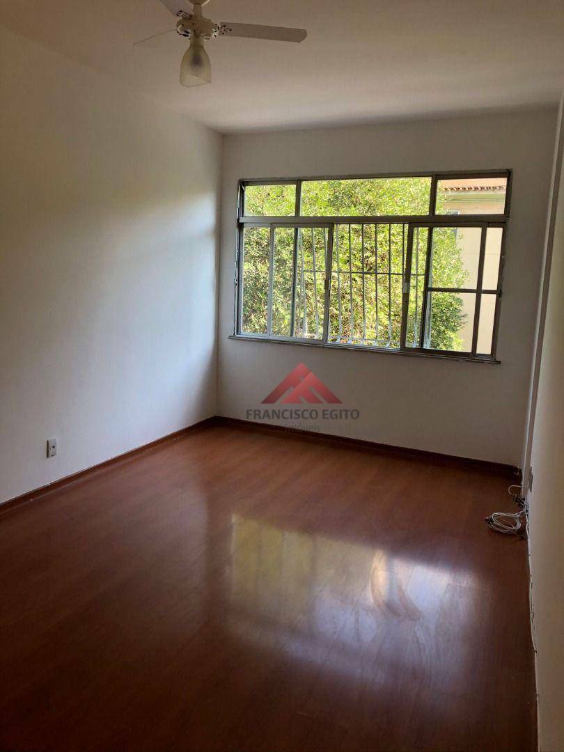 Apartamento à venda com 3 quartos, 140m² - Foto 3