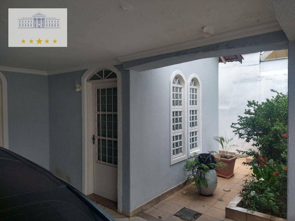 Casa à venda com 3 quartos, 249m² - Foto 4