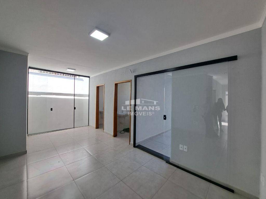 Casa à venda e aluguel com 5 quartos, 154m² - Foto 2