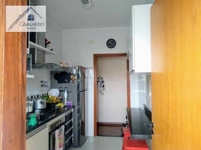 Apartamento à venda com 2 quartos, 64m² - Foto 5