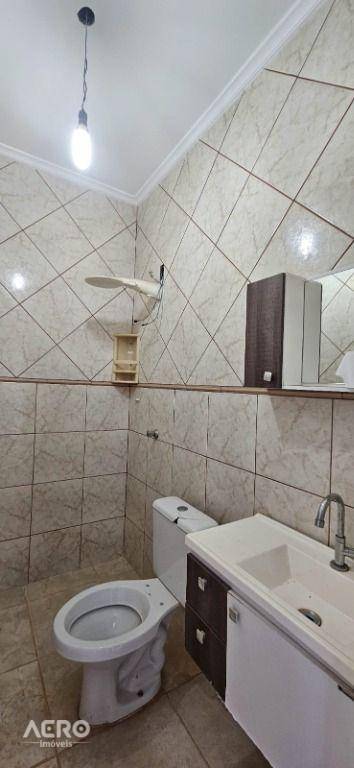 Casa à venda com 3 quartos, 197m² - Foto 35