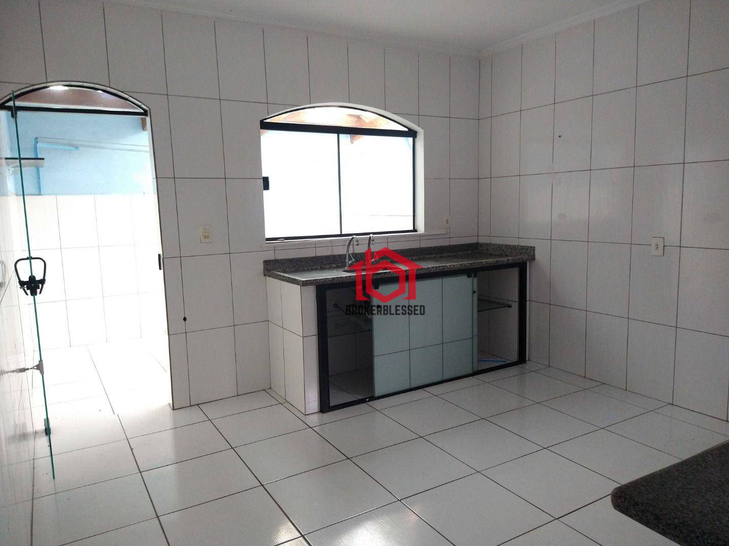 Casa para alugar com 2 quartos, 125M2 - Foto 4