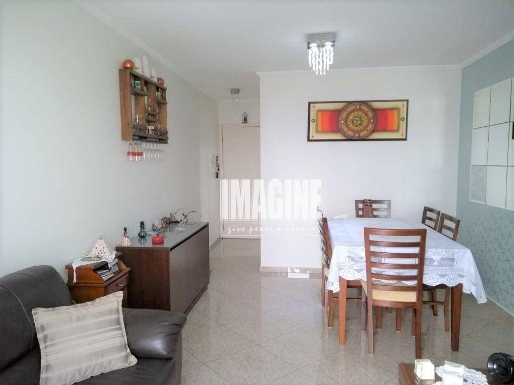 Apartamento à venda com 3 quartos, 80m² - Foto 2