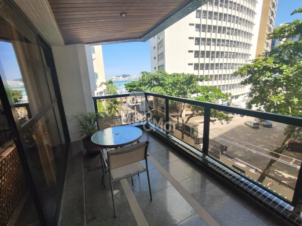 Apartamento à venda com 4 quartos, 210m² - Foto 1