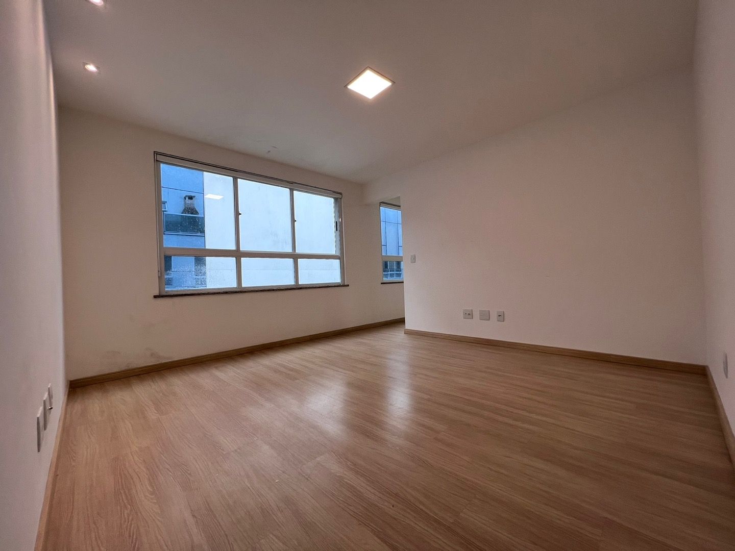 Apartamento à venda com 1 quarto, 45m² - Foto 3