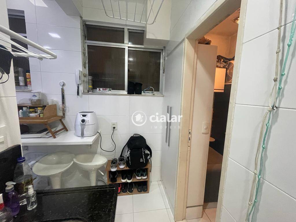 Apartamento à venda com 3 quartos, 95m² - Foto 19