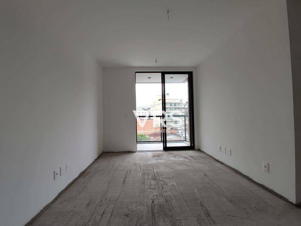 Apartamento à venda com 2 quartos, 76m² - Foto 1