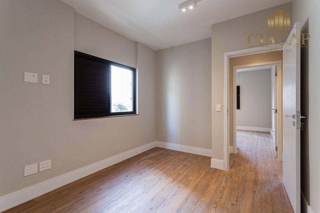 Apartamento à venda com 3 quartos, 140m² - Foto 6