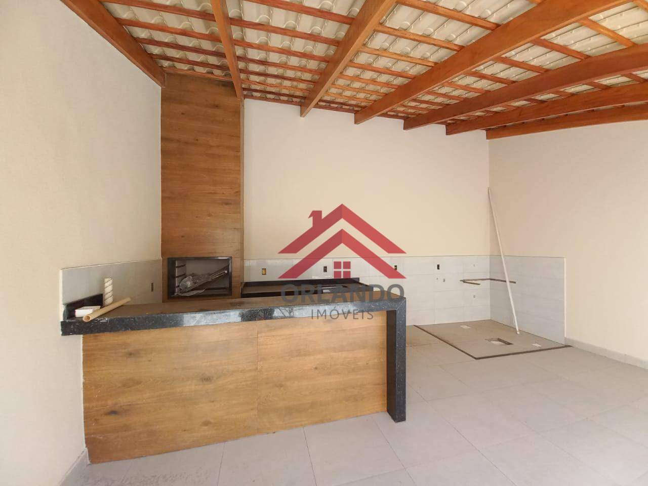 Casa à venda com 3 quartos, 160m² - Foto 1