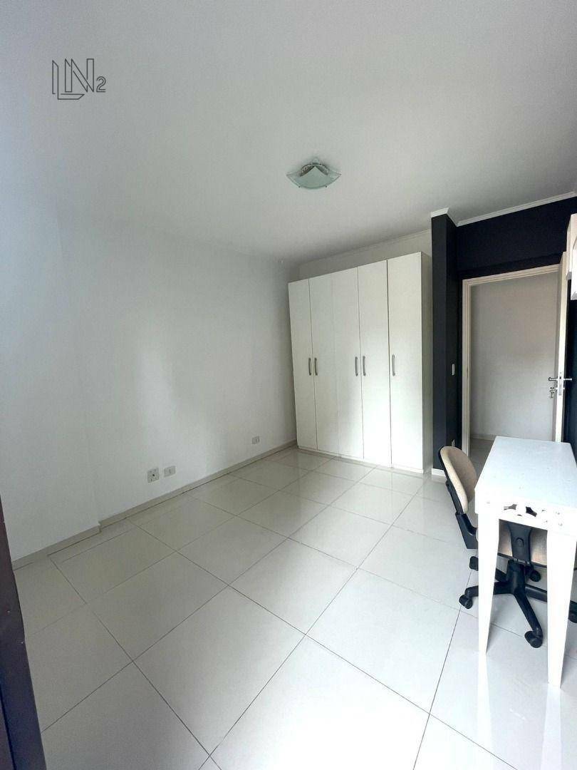 Apartamento à venda com 3 quartos, 131m² - Foto 17