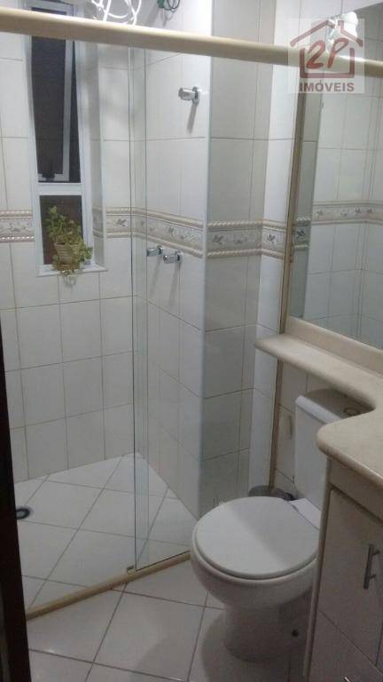 Apartamento à venda com 2 quartos, 65m² - Foto 14