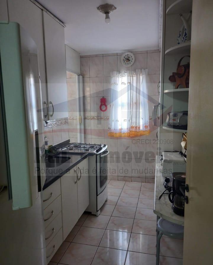 Apartamento à venda com 2 quartos, 64m² - Foto 11