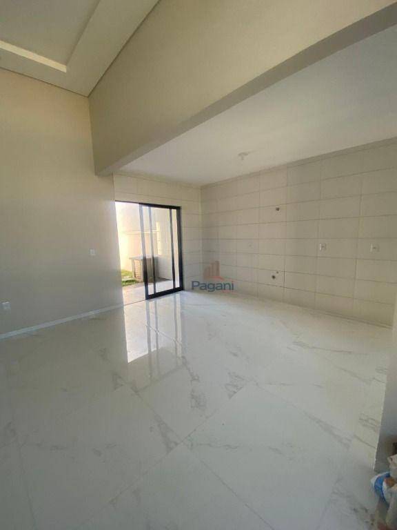 Casa à venda com 3 quartos, 113m² - Foto 5