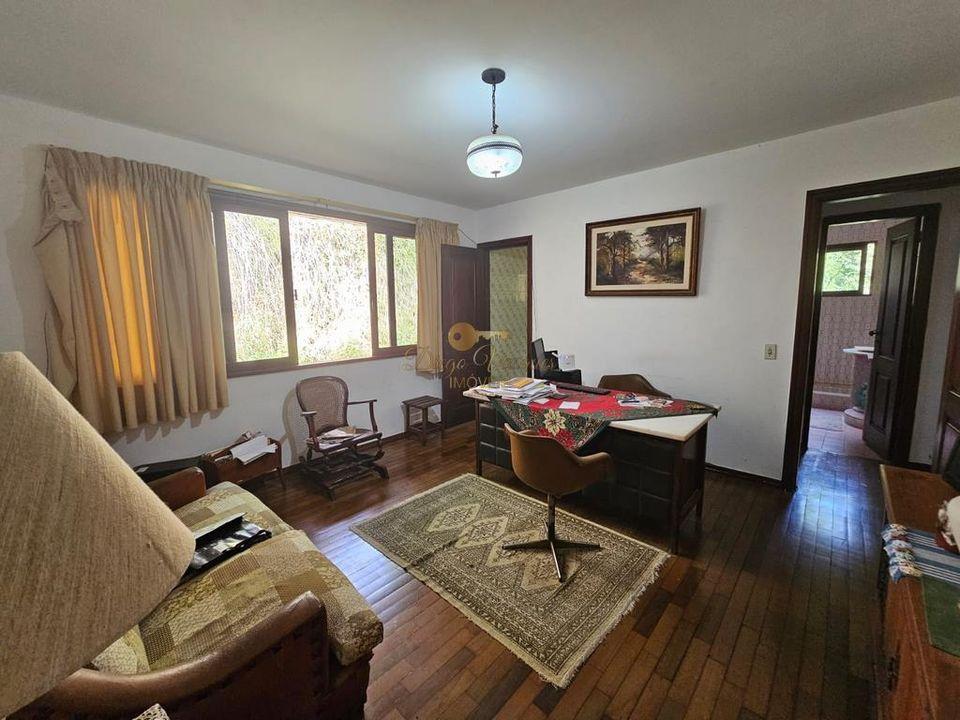 Casa à venda com 4 quartos, 1960m² - Foto 17