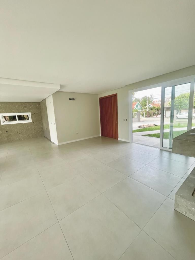 Casa à venda com 4 quartos, 220m² - Foto 14