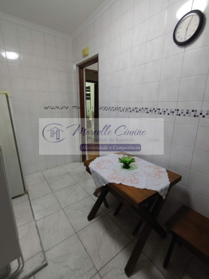 Apartamento à venda com 2 quartos, 70m² - Foto 11