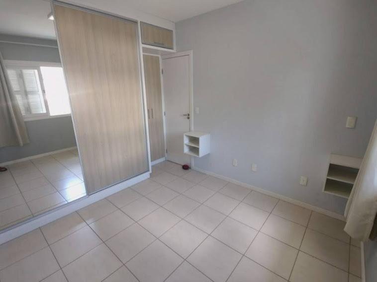 Casa de Condomínio à venda com 3 quartos, 210m² - Foto 20