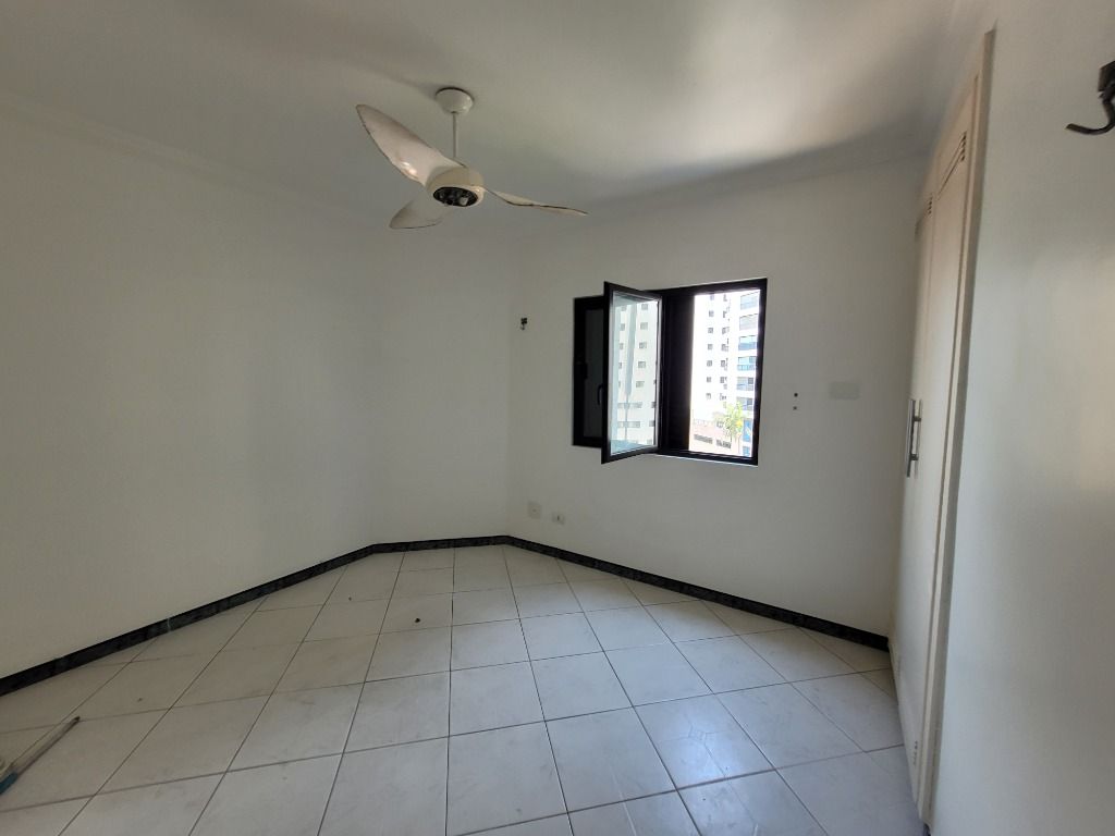 Apartamento à venda com 4 quartos, 140m² - Foto 23