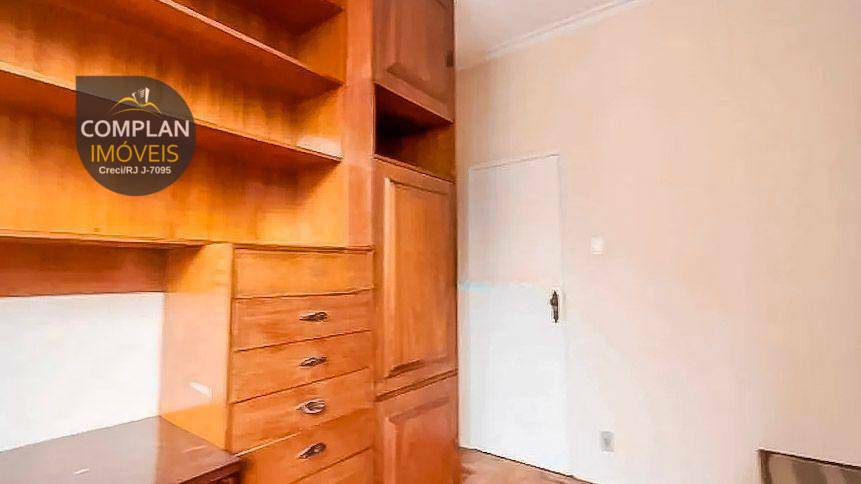 Apartamento à venda com 4 quartos, 150m² - Foto 9