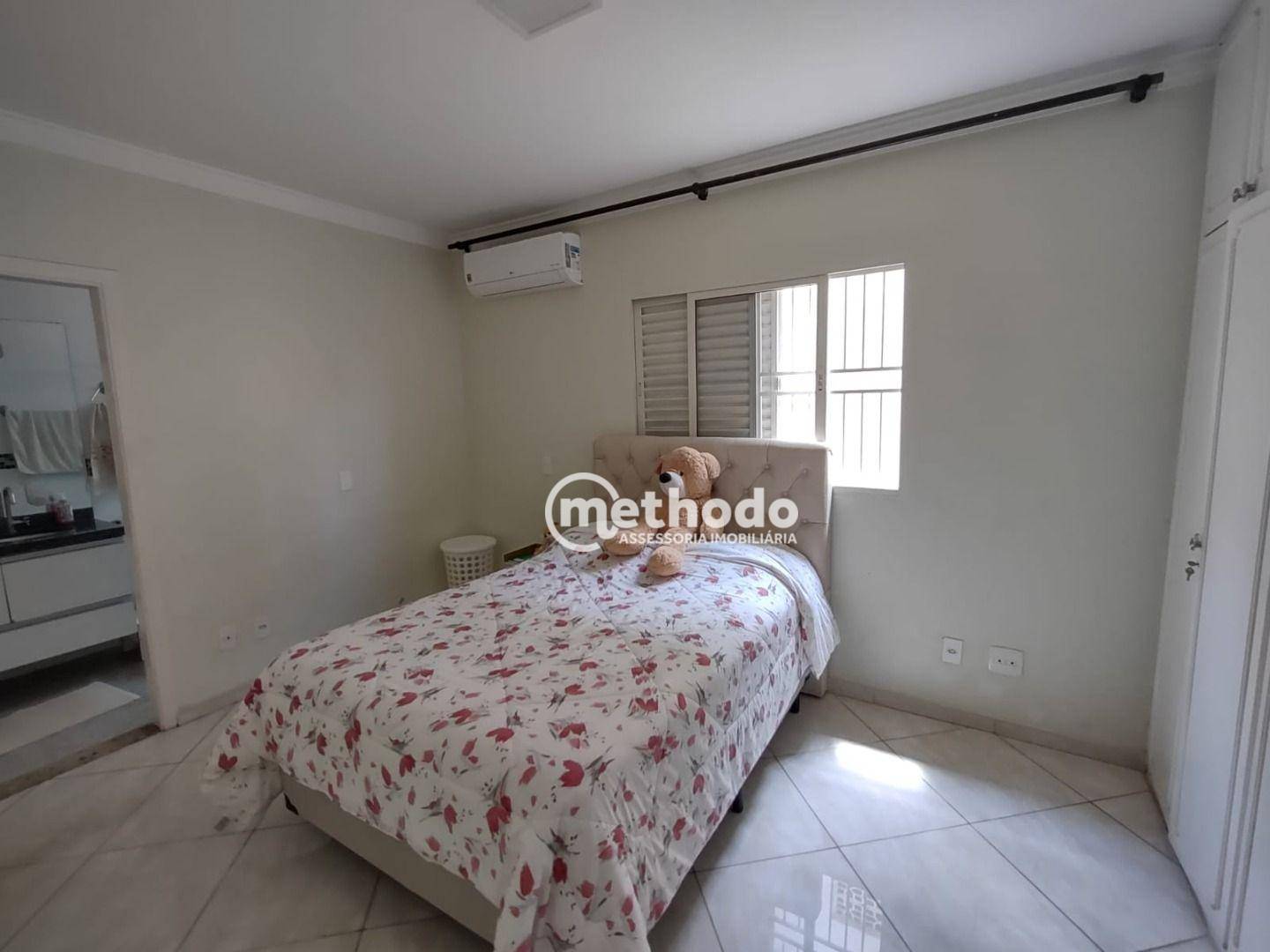 Casa à venda com 3 quartos, 225m² - Foto 5