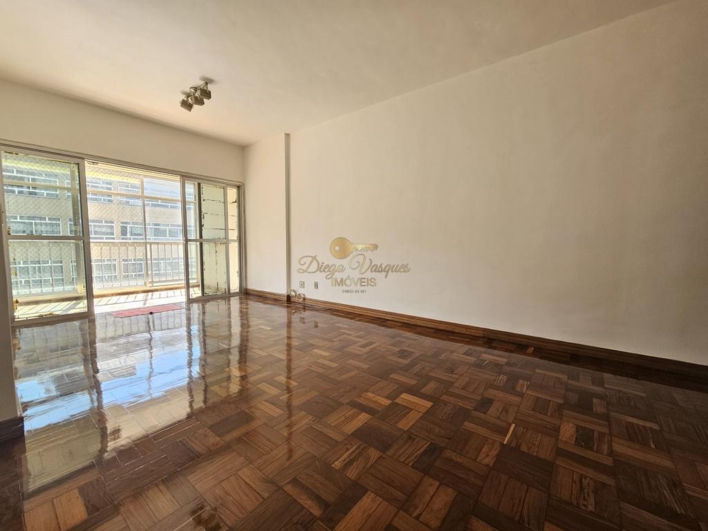 Apartamento à venda com 2 quartos, 70m² - Foto 3