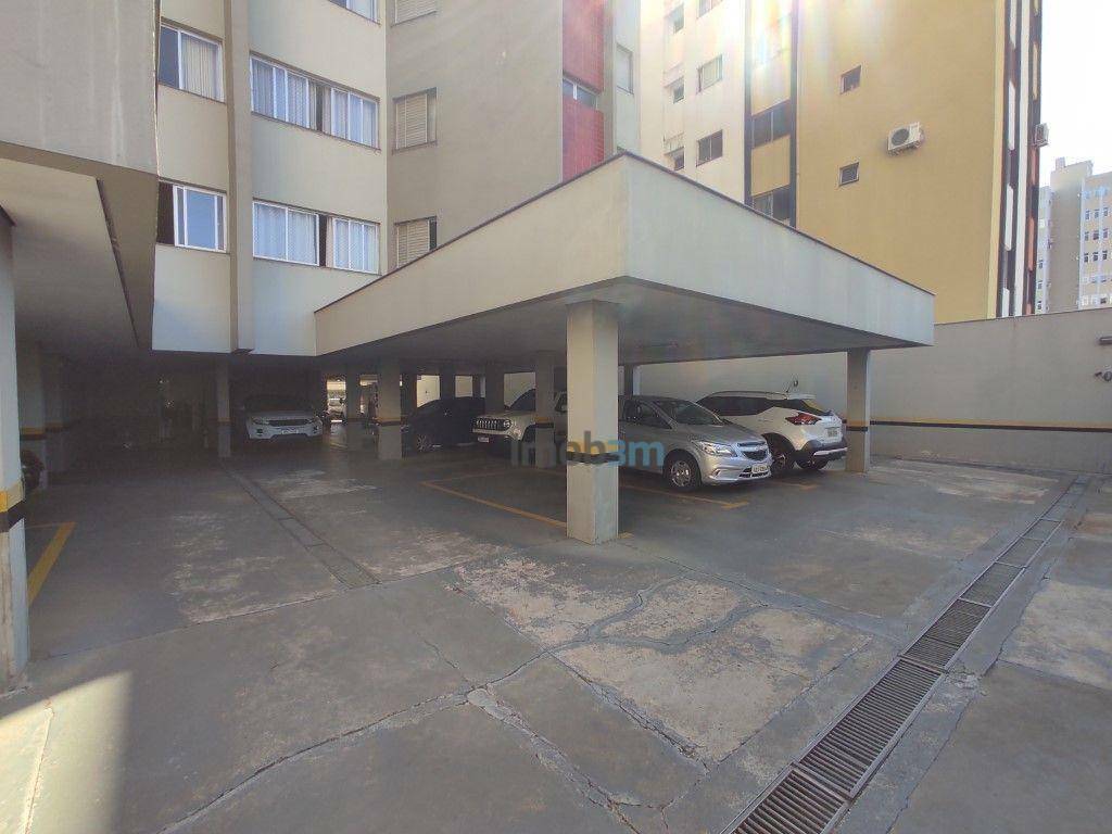 Apartamento para alugar com 3 quartos, 91m² - Foto 19