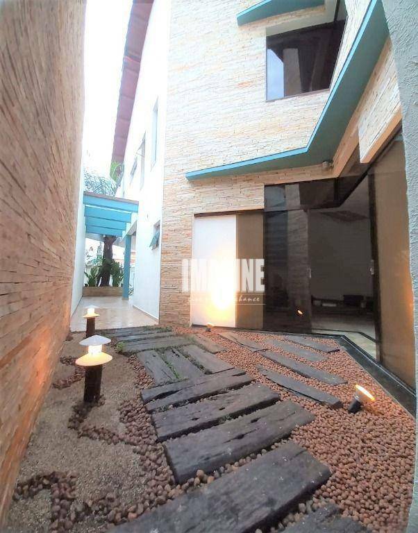 Sobrado à venda com 3 quartos, 354m² - Foto 6