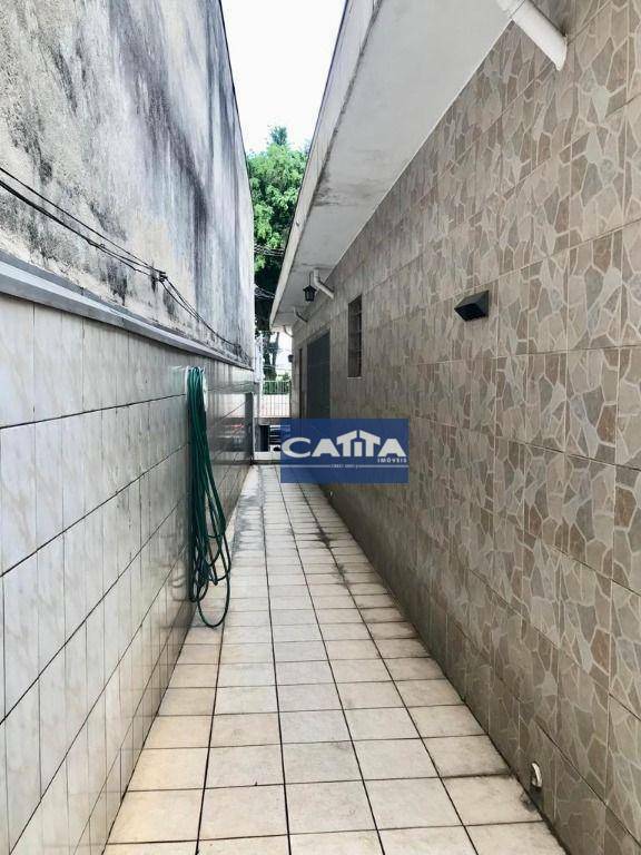 Casa à venda e aluguel com 4 quartos, 300m² - Foto 31