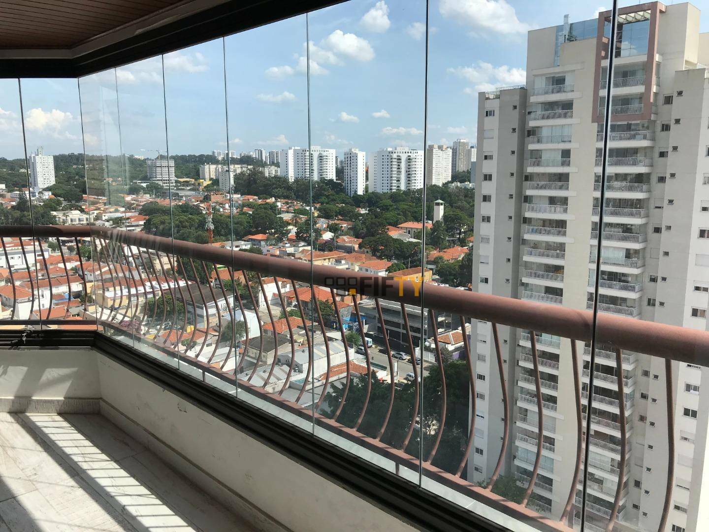 Apartamento à venda com 3 quartos, 136m² - Foto 2