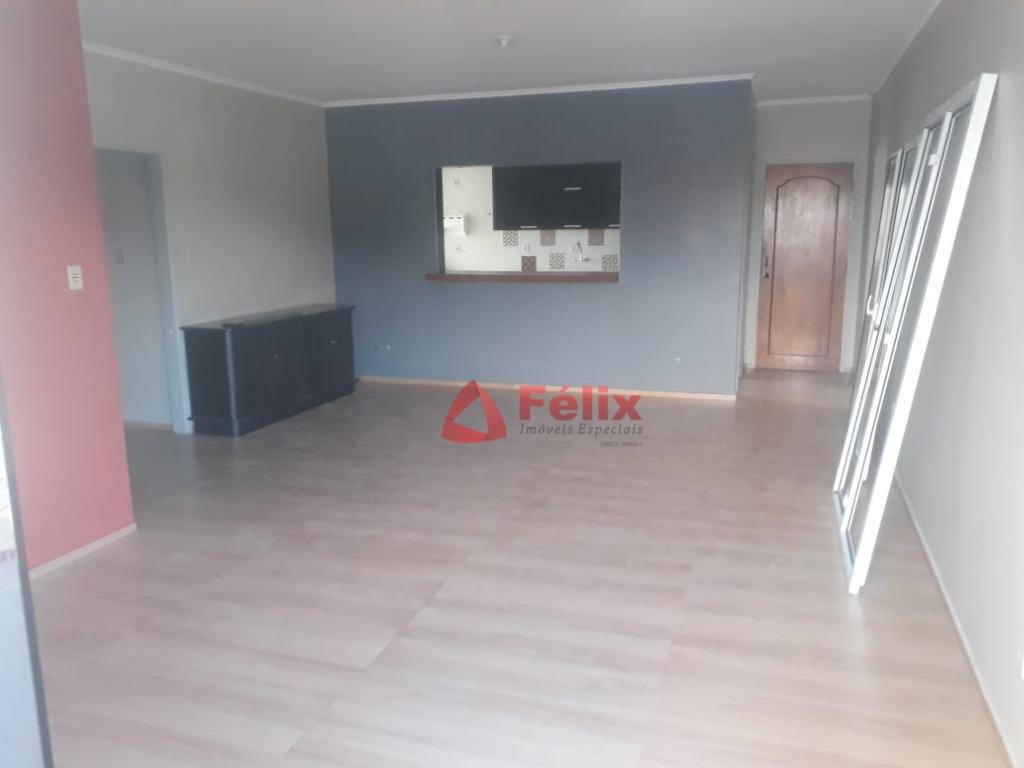 Apartamento à venda com 4 quartos, 140m² - Foto 13