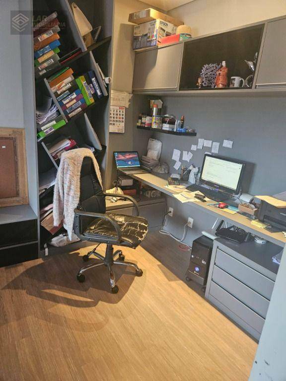 Casa de Condomínio para alugar com 4 quartos, 500m² - Foto 9