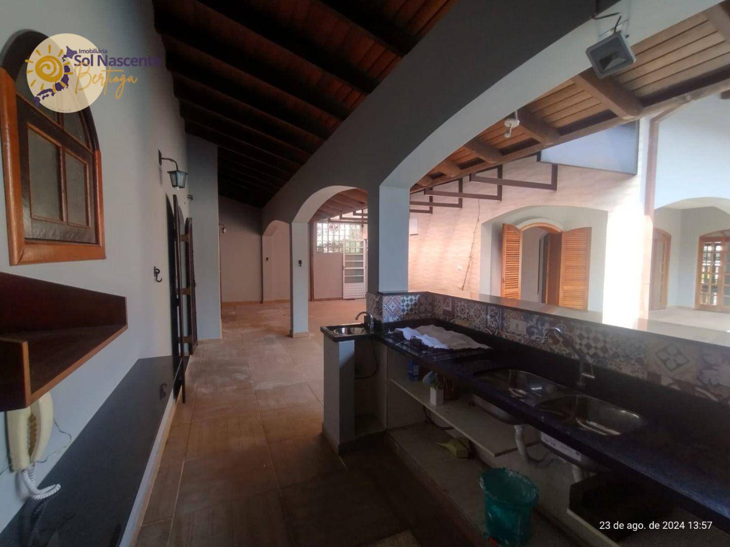 Casa de Condomínio à venda com 4 quartos, 228m² - Foto 13