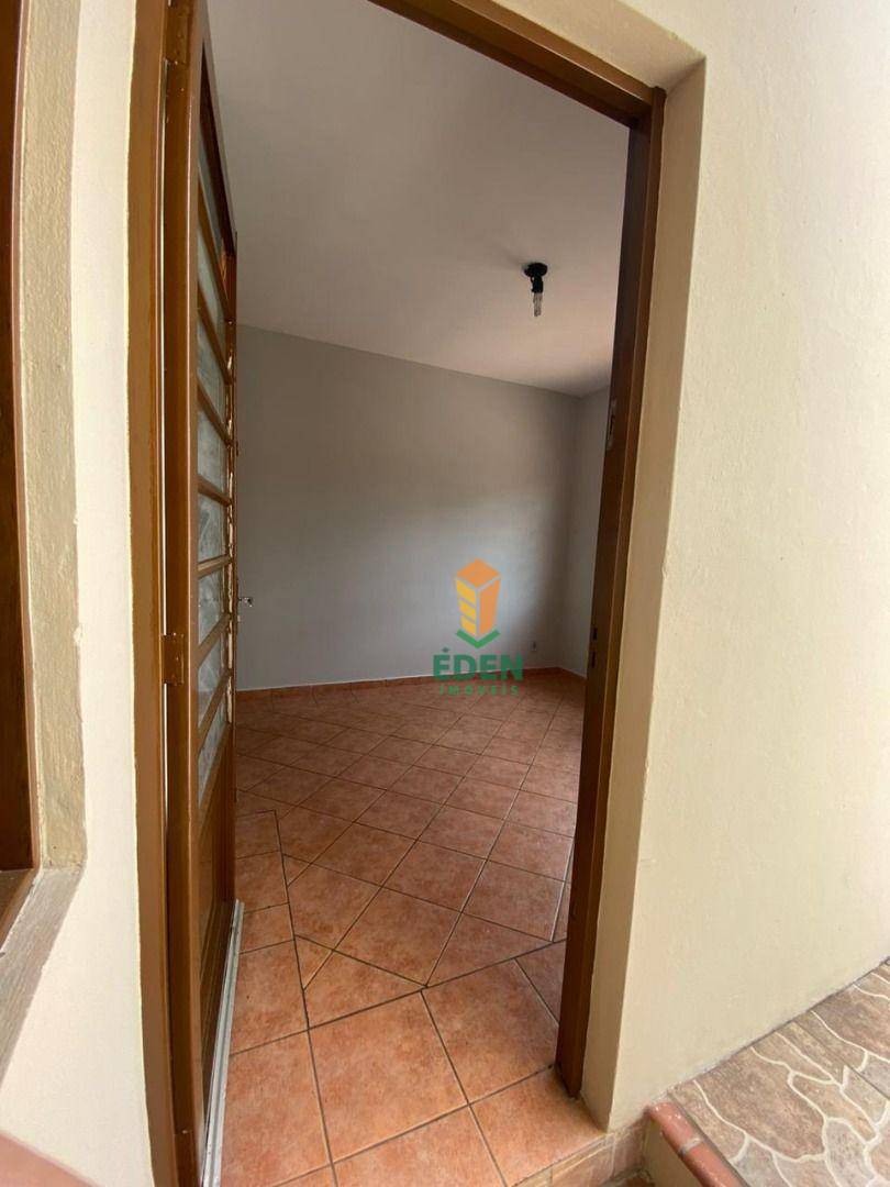 Casa à venda com 3 quartos, 80m² - Foto 17