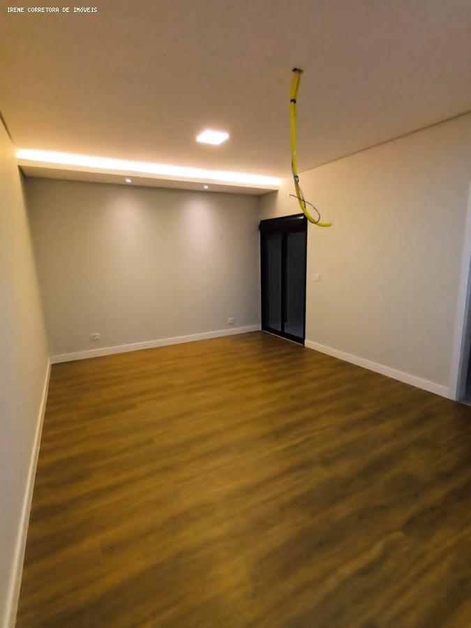 Casa à venda com 3 quartos, 360m² - Foto 12