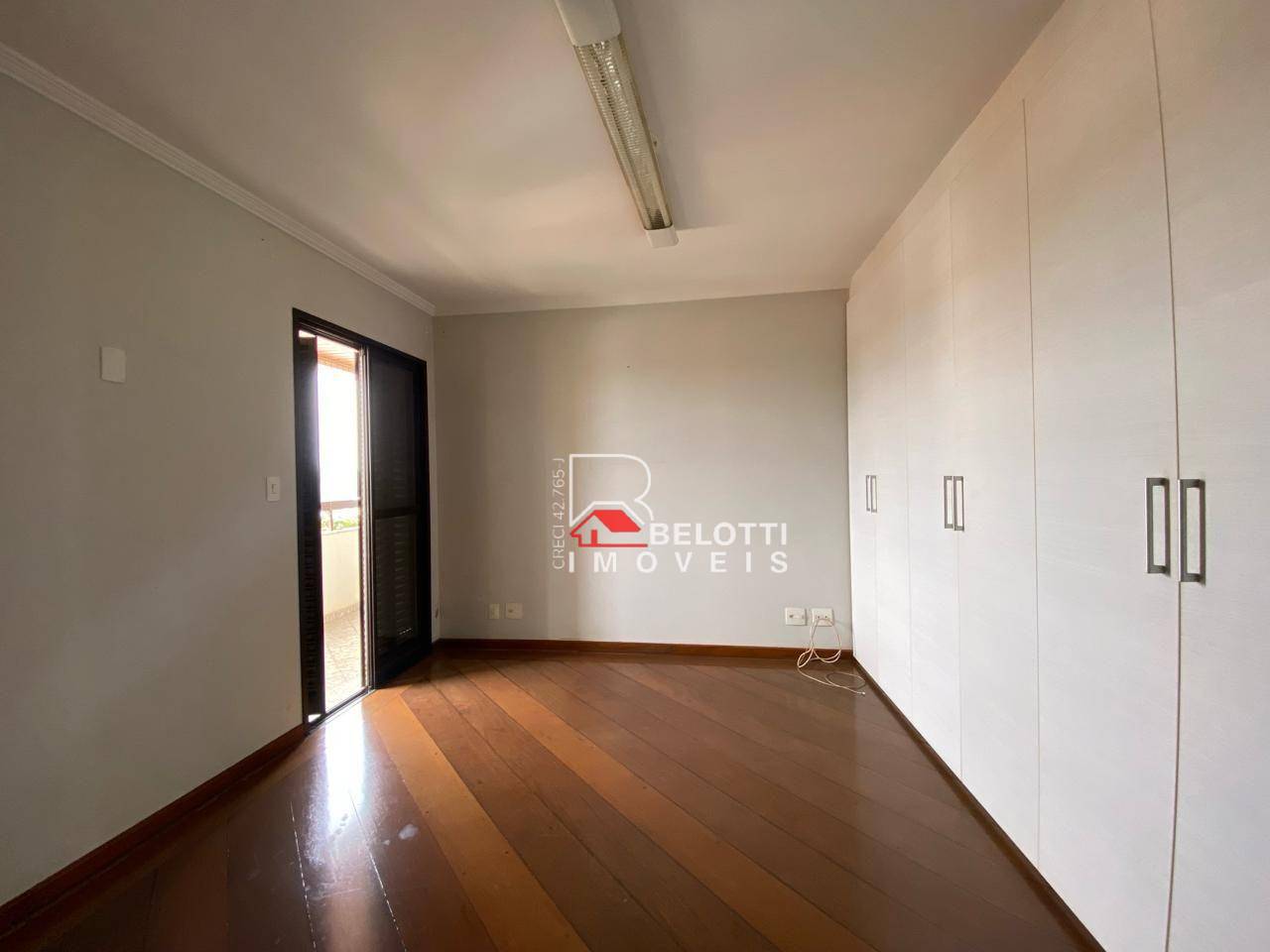 Apartamento à venda com 3 quartos, 194m² - Foto 8