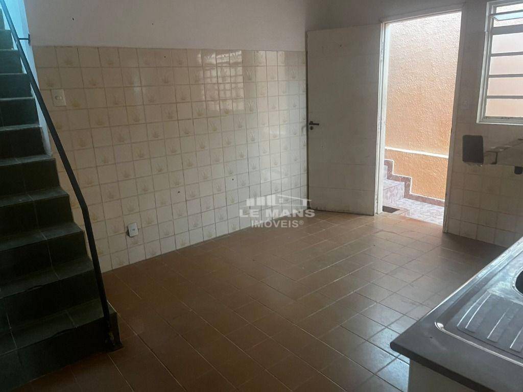 Casa para alugar com 3 quartos, 83m² - Foto 10