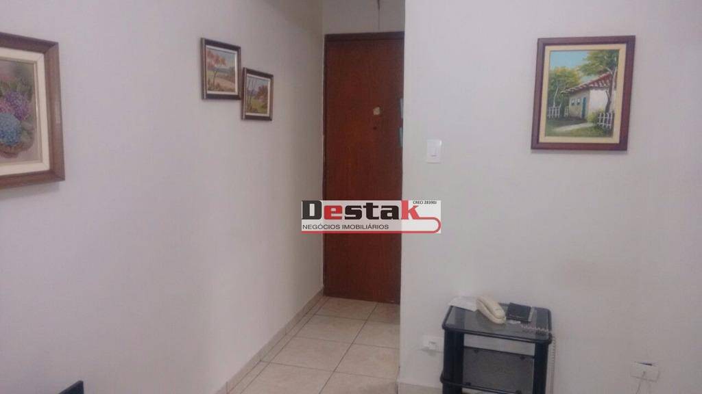 Apartamento à venda com 2 quartos, 70m² - Foto 4