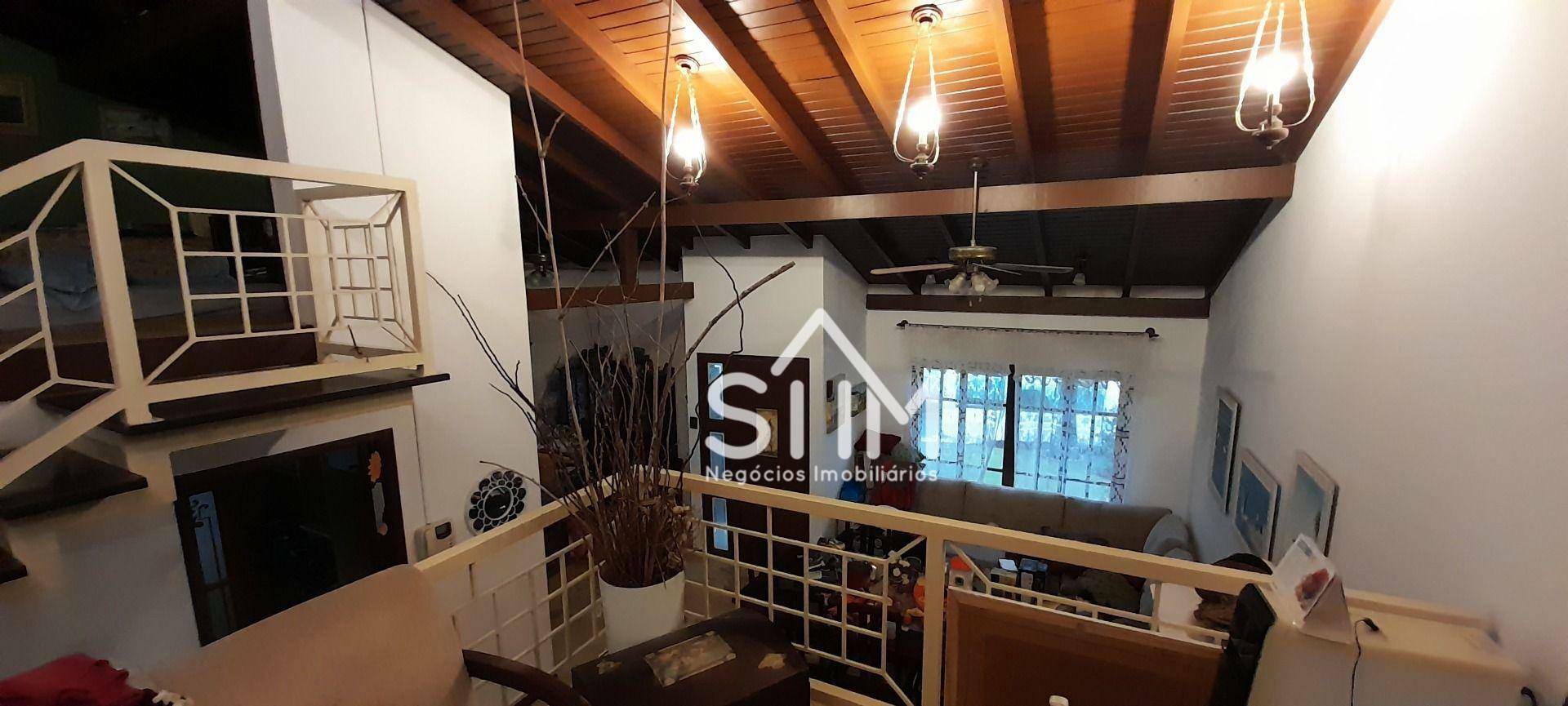 Casa à venda com 4 quartos, 320m² - Foto 18