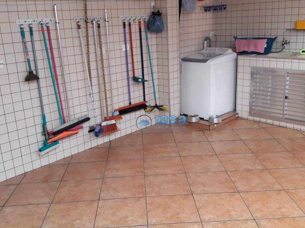 Sobrado à venda com 4 quartos, 300m² - Foto 40