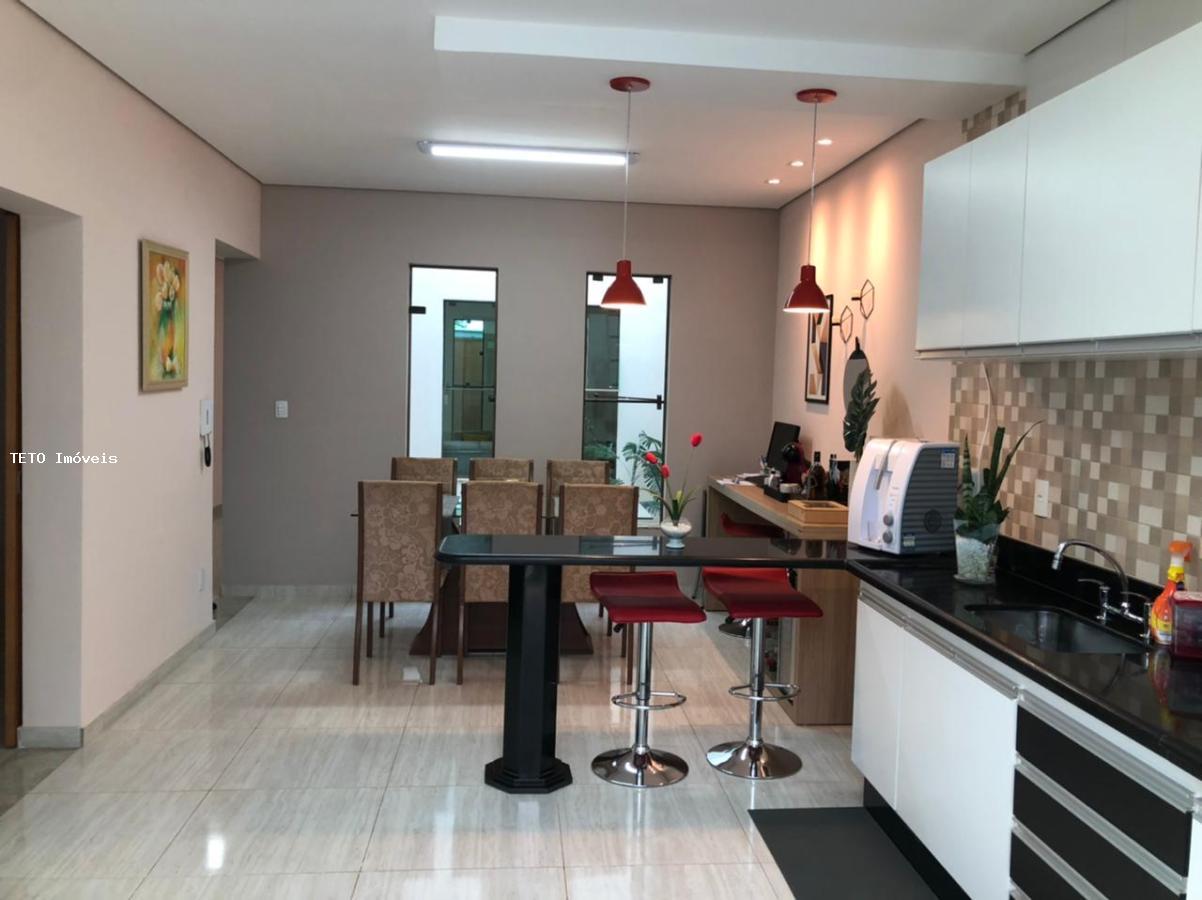 Casa à venda com 3 quartos, 345m² - Foto 10