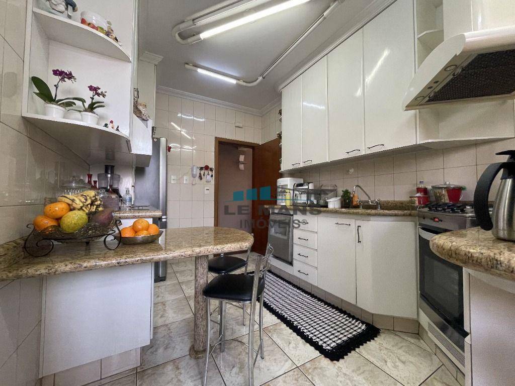 Apartamento à venda com 3 quartos, 123m² - Foto 26