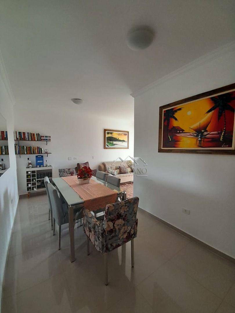 Apartamento à venda com 2 quartos, 64m² - Foto 4