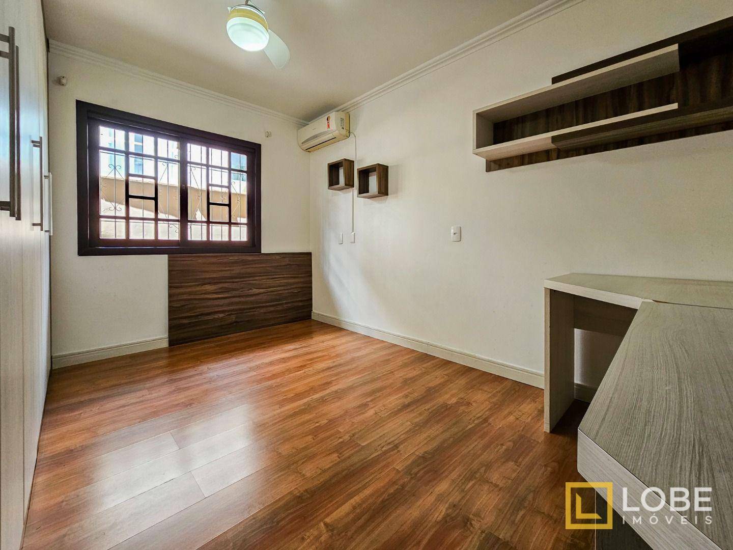 Casa à venda com 3 quartos, 300m² - Foto 30