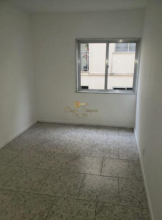 Apartamento à venda com 2 quartos, 67m² - Foto 13