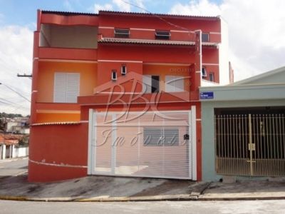 Sobrado à venda com 3 quartos, 228m² - Foto 1