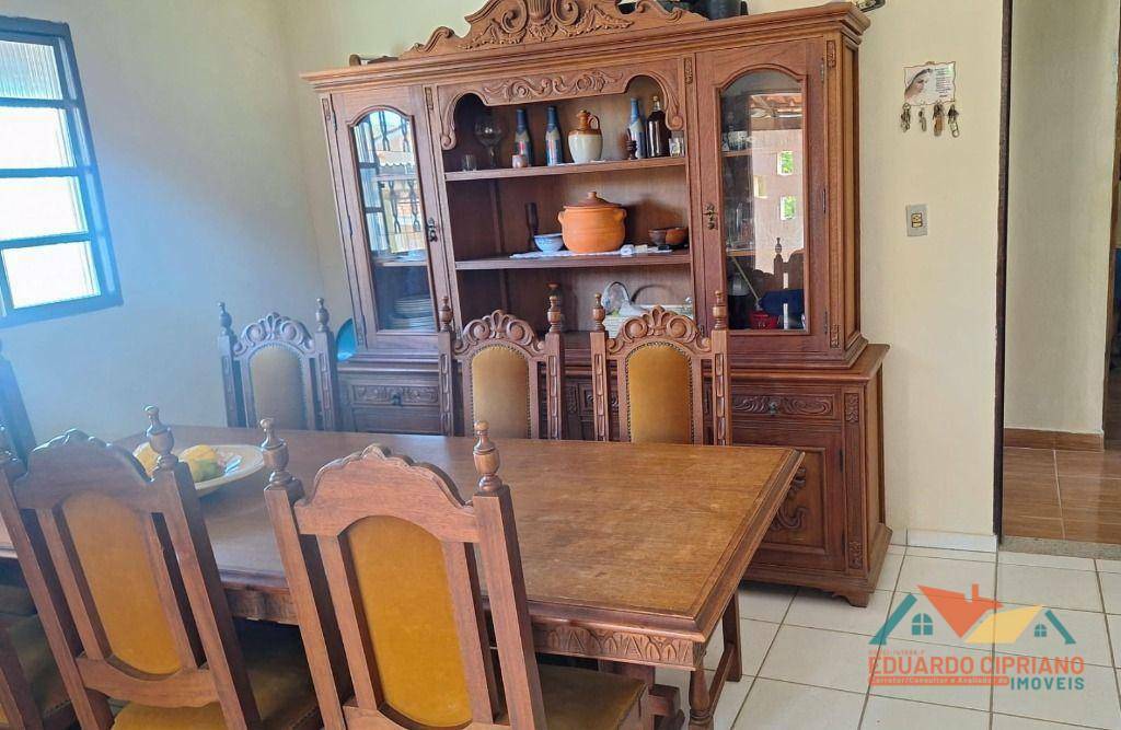 Casa à venda com 3 quartos, 250m² - Foto 9