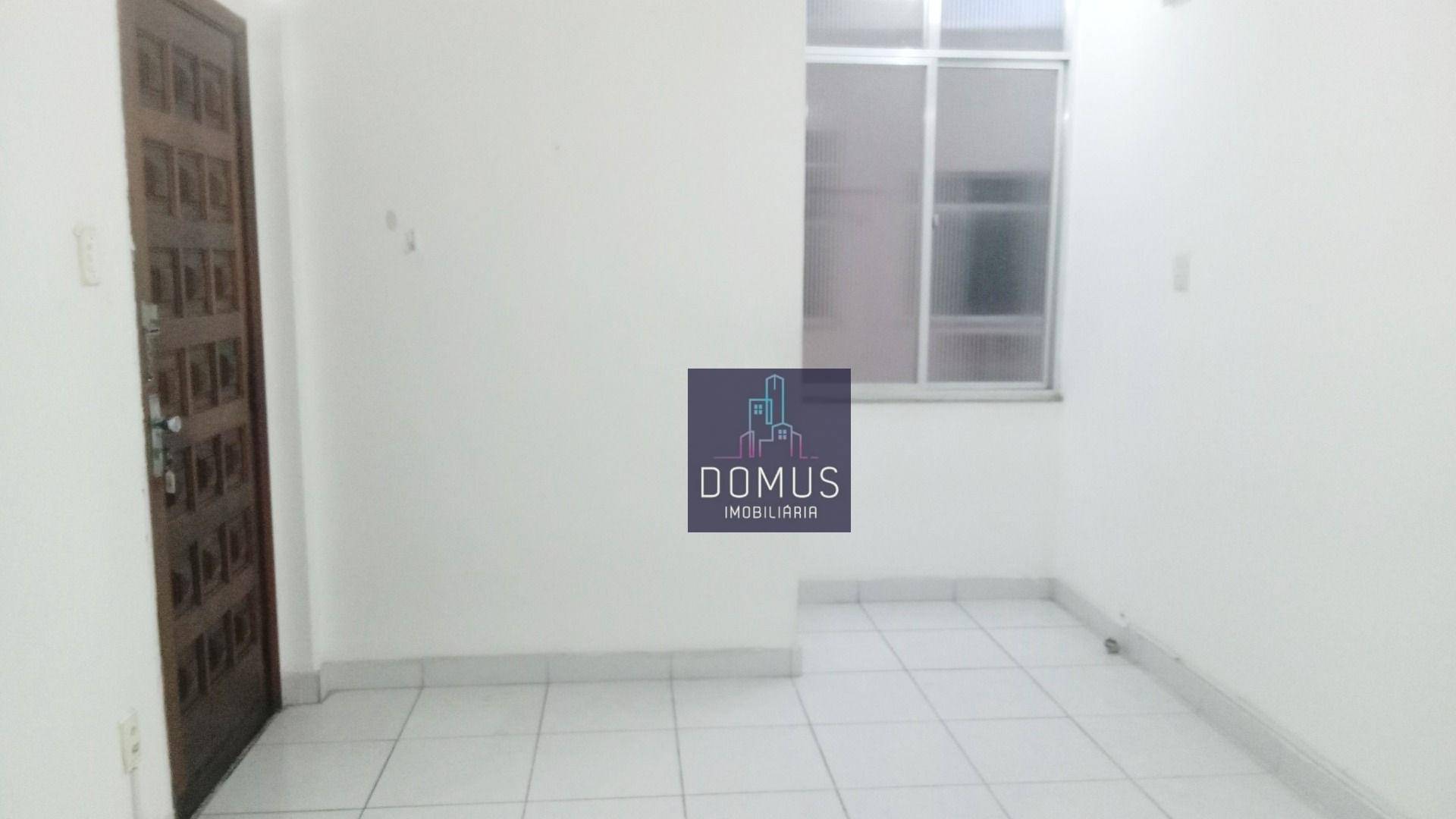 Apartamento à venda com 2 quartos, 70m² - Foto 1