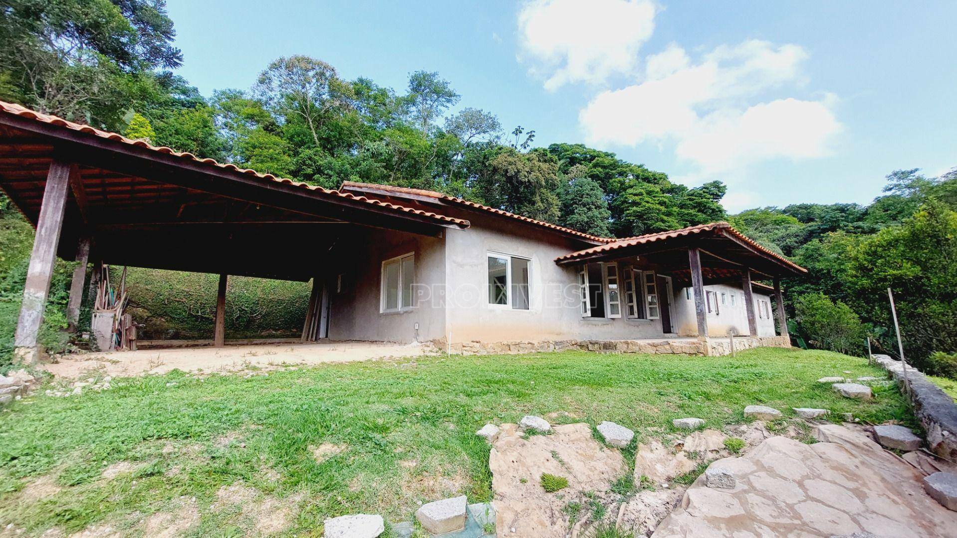 Casa de Condomínio à venda com 3 quartos, 440m² - Foto 1