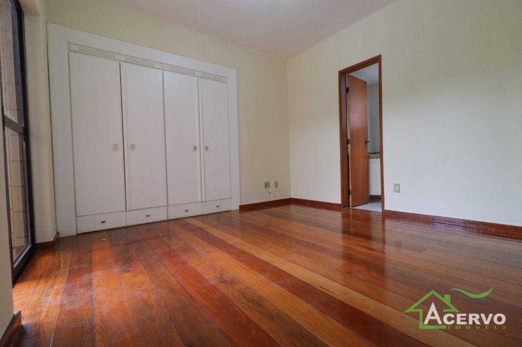 Apartamento para alugar com 3 quartos, 147m² - Foto 10