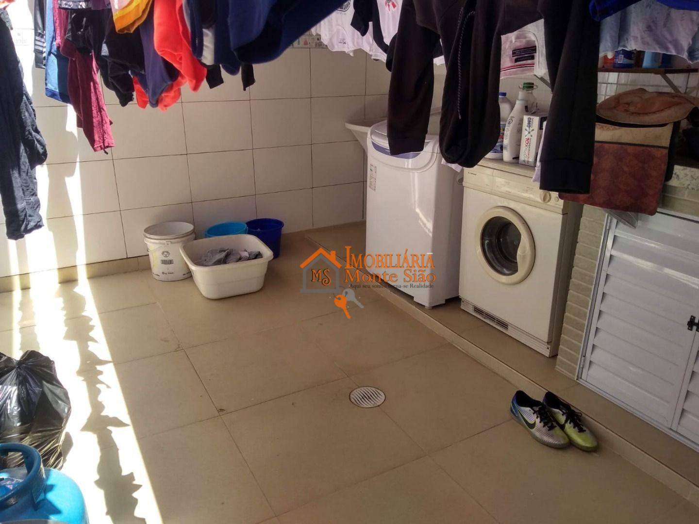 Sobrado à venda com 2 quartos, 140m² - Foto 32